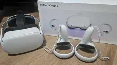 Meta Quest 2 VR headset What's included: • oculus quest 2 headset 128GB • elite headstrap • 2 contro...
