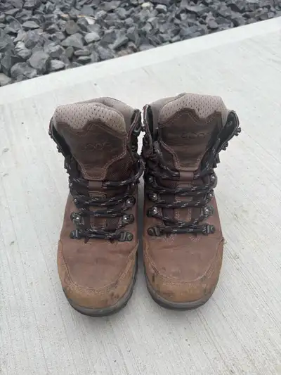 Ecco leather goretex hiking boots size 6, View more