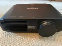 Panasonic PT-AE7000 projector (for parts)