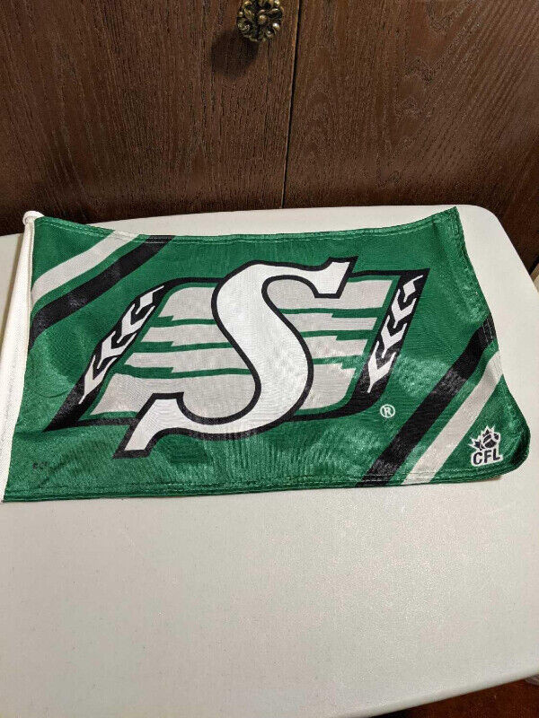 SASKATCHEWAN ROUGHRIDERS CAR FLAG (NEW) in Outdoor Décor in Regina - Image 2