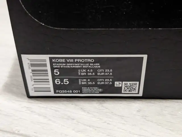 DS Nike "Venice Beach" Kobe 8 Proto - Size 5M in Men's Shoes in Mississauga / Peel Region - Image 7