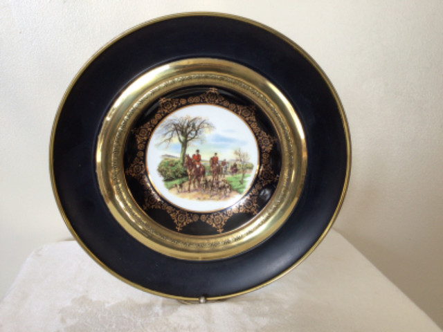 Bone China England plate with brass Framing in Arts & Collectibles in Edmonton - Image 4