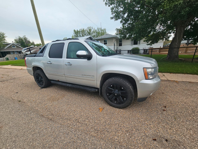 2011 Avalanche LTZ in Cars & Trucks in Calgary