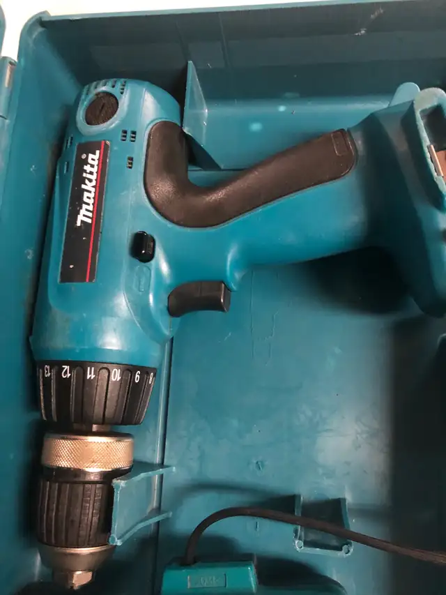 MAKITA CORDLESS DRILL SET62854394816001122