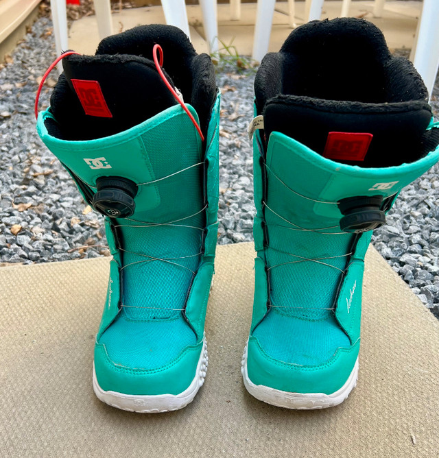 Turquoise DC Snowboard Boots - Women's size 7 in Snowboard in Calgary - Image 4