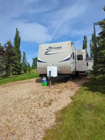 35'6"" trailer, sleeps 9 two slides, outside kitchen in great condition, new awning and awning motor...