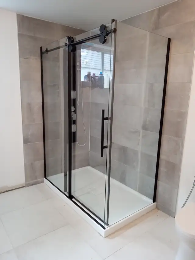 Residential renovation: bathroom, kitchen, basement62863247145090122