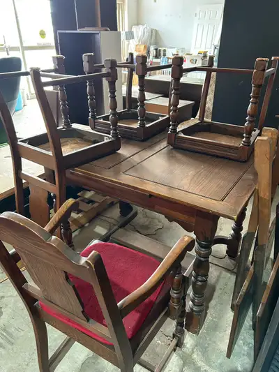 Find New and Used Dining Tabled & Sets in St. Catharines | Free