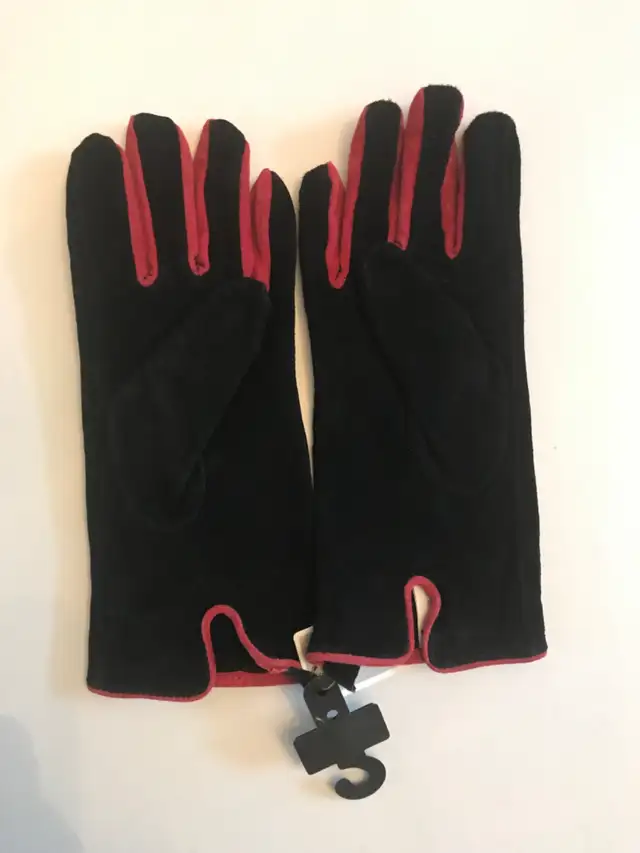 Lady’s New Gloves in Women's - Tops & Outerwear in Mississauga / Peel Region - Image 4