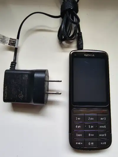 TELUS Nokia C3 cellphone