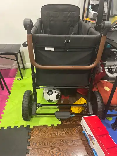 I'm selling a like-new Wonderfold W4 wagon, perfect for families on the go! This versatile wagon is...