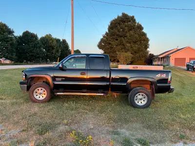 2002 Chev 2500 Duramax Allison Automatic 400000km New injectors at 300000km Ohio cab and Alabama box...