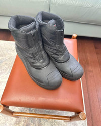 Very good condition Men’s Weather Spirit Winter Boots, size 12. 
