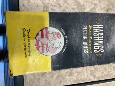 Old stock Hastings piston rings for standard bore 440 Chrysler