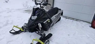 2009 Yamaha Nytro XTX -1000cc 4 Stroke -144" studded track with 2 3/4 lugs -9" skis -22 700km