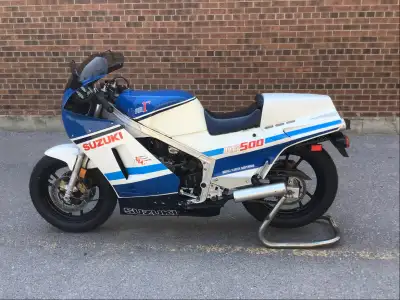 Easiest way to describe this bike - it's brand new. Engine completely built from the cranks up by al...