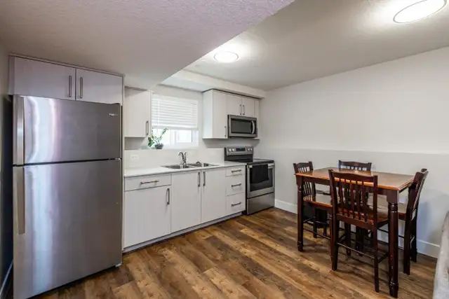 Modern 1Bed 1Bath Bsmnt Suite College Heights Utilities Included