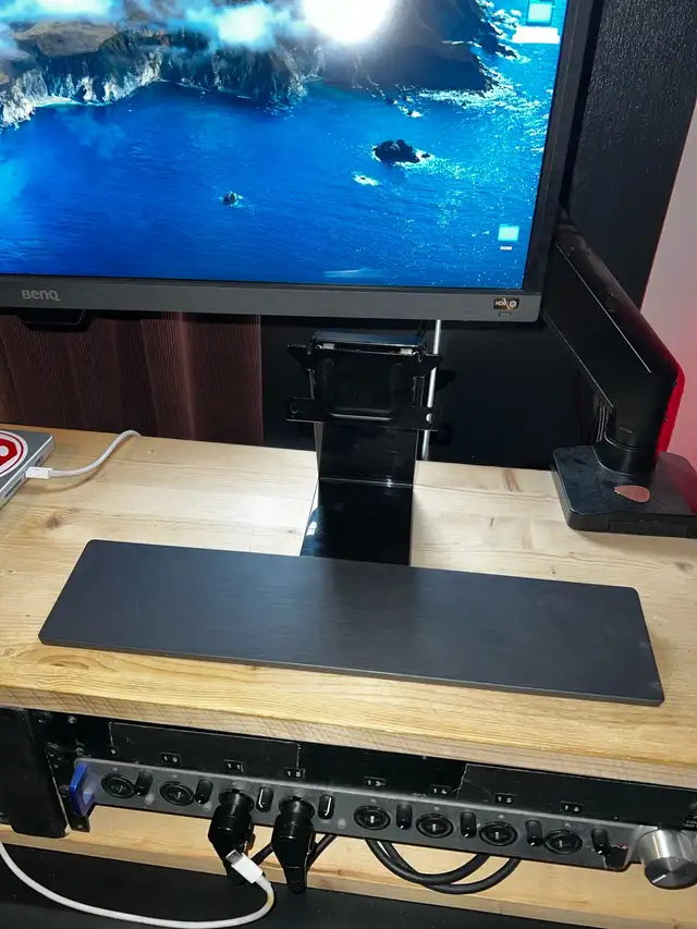 BenQ EW3270u 32” 4k 60hz monitor TRADE FOR 1440 32” in Monitors in City of Montréal - Image 3