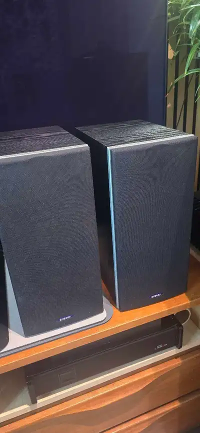 Energy C-1 bookshelf speakers, View more