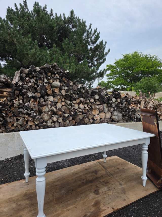 Solid Wood White Farmhouse Dining Table with Extension Leaf in Dining Tables & Sets in Mississauga / Peel Region - Image 5