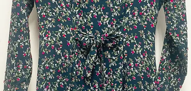 Beaded Floral Print Dress, size 7 in Women's - Dresses & Skirts in Delta/Surrey/Langley - Image 5