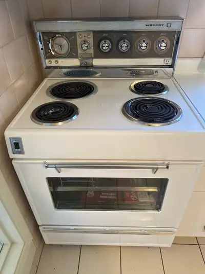 Vintage Moffat electric stove in good working condition. All burners and oven function properly. Cle...