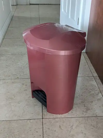 Semi-Round Step Kitchen Trash Can, View more