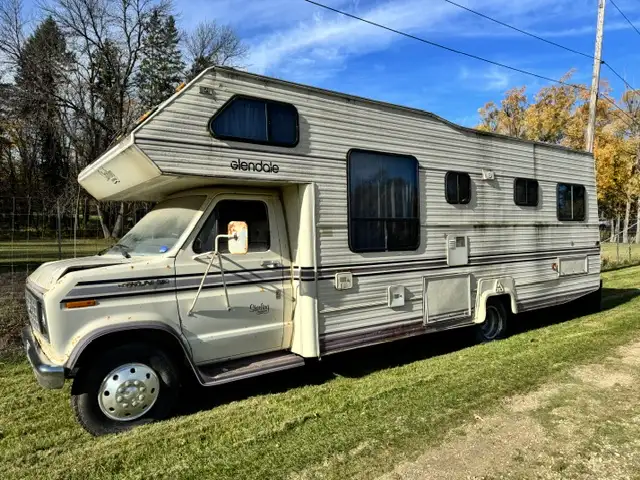 1986 Ford E-350 Glendale Motorhome – $1,000 – Project or Cabin