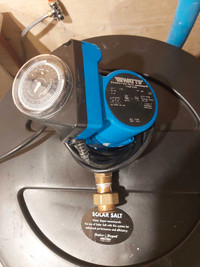 Hot water pump