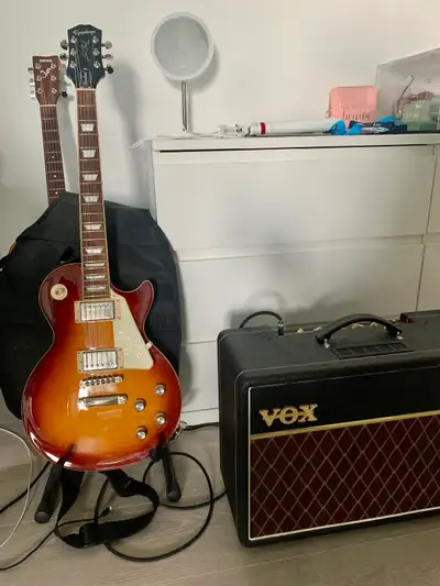 EPIPHONE lespaul 60s and VOX Tube Amp ac10c 10watt, View more