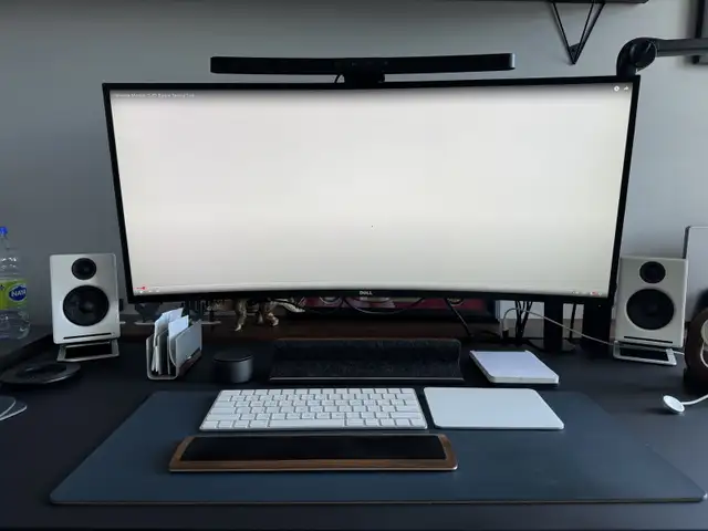 Dell Ultrawide U3419W 34-inch Curved Monitor IPS in Monitors in Markham / York Region - Image 3