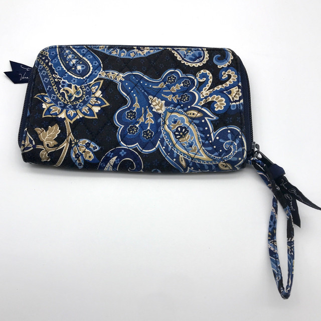 Vera Bradley Wristlet Wallet Blue Paisley in Women's - Bags & Wallets in Ottawa - Image 2