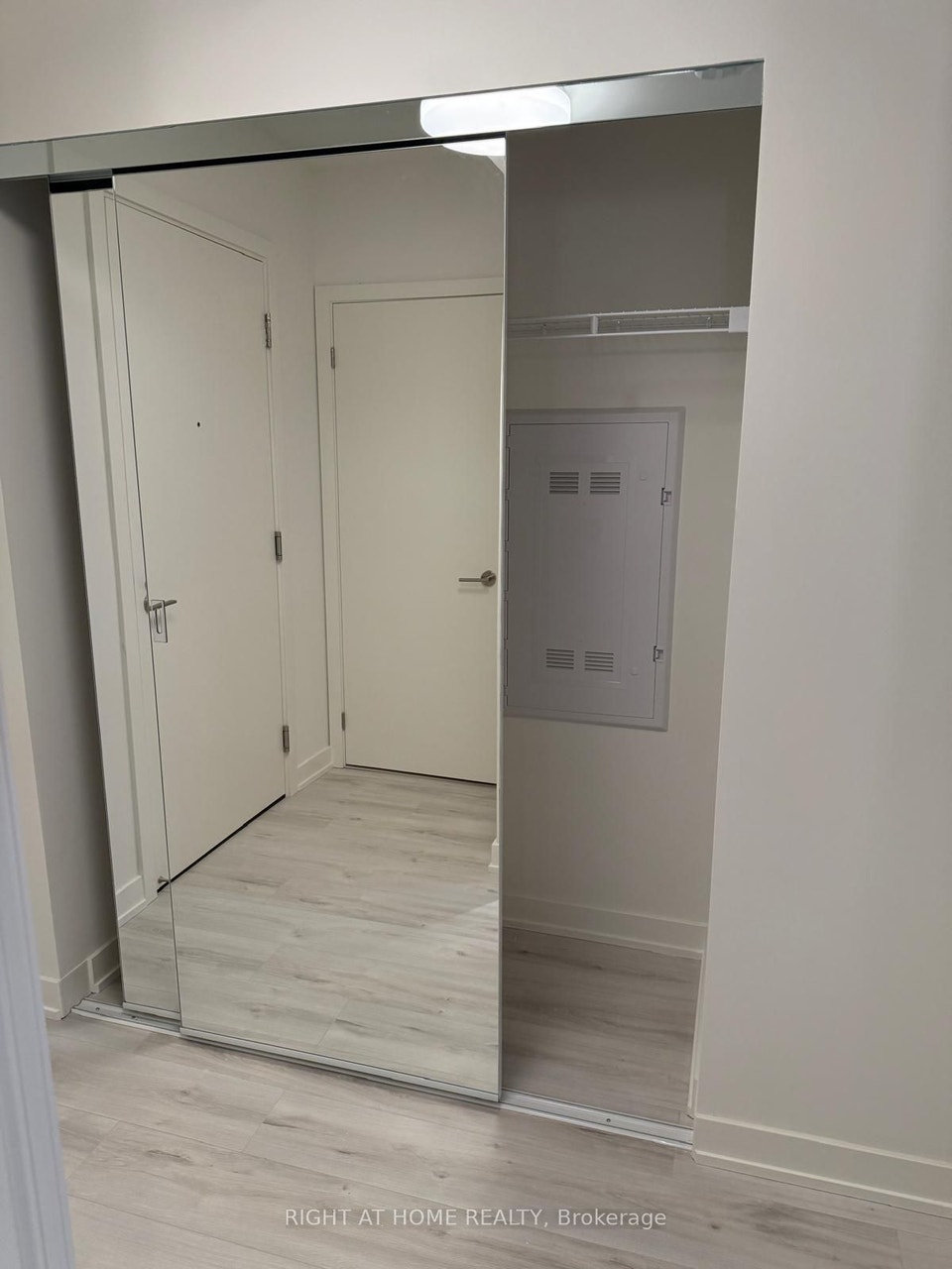 One Bedroom Condo with Balcony for Rent -Yonge & Eglinton-$2150 5