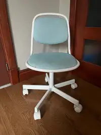 ÖRFJÄLLChild's desk chair white/baby blue