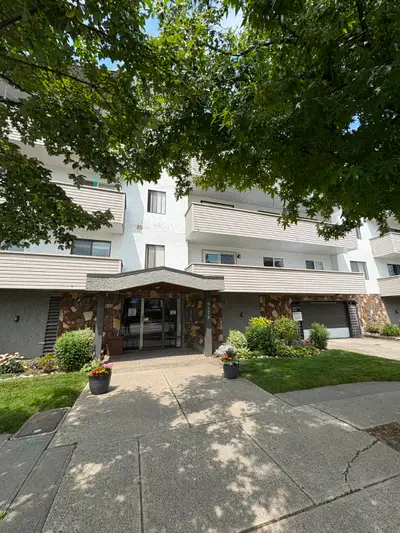 55  2 bed 1 bath corner apartment in Chilliwack