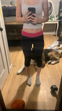 Capri leggings (size M)