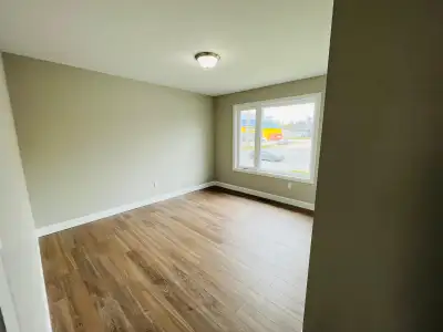 Beautiful 3 Bed, 2 Bath House in Pembroke - Ottawa River View