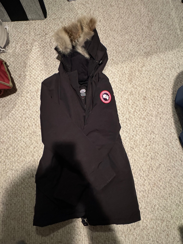 Men’s and women Canada goose winter jackets  in Women's - Tops & Outerwear in Guelph - Image 3