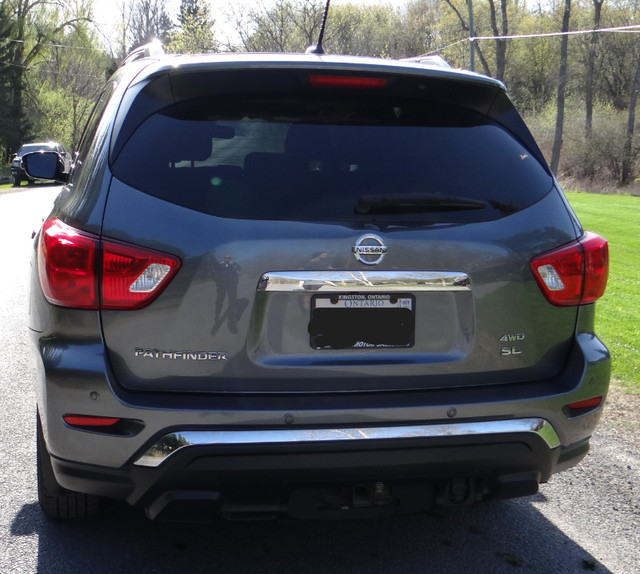 2017 NISSAN PATHFINDER 4x4 SL PREMIUM PACKAGE in Cars & Trucks in Kingston - Image 4