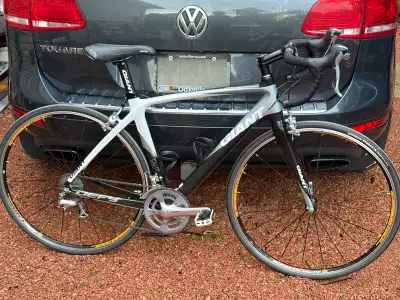 Giant Defy Advanced Road Bike, View more