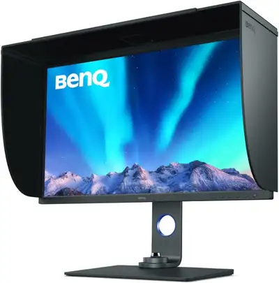 The detachable shading hood reduces screen glare from ambient lighting. can be used on any monitor t...