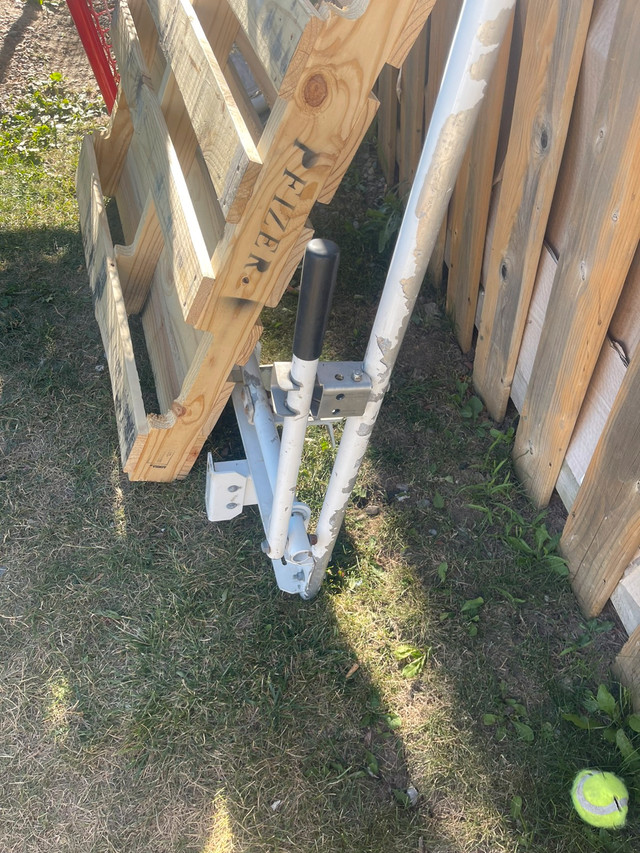 Lockable ladder rack….450 Ladders & Scaffolding City of Toronto