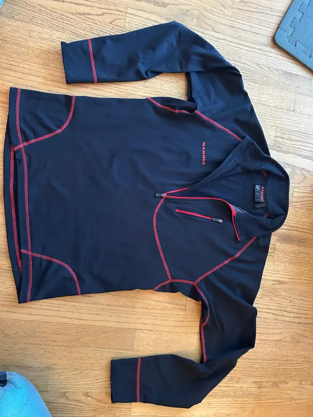 Men’s Mammut technical layer, size large, barely worn in Men's in Calgary - Image 5