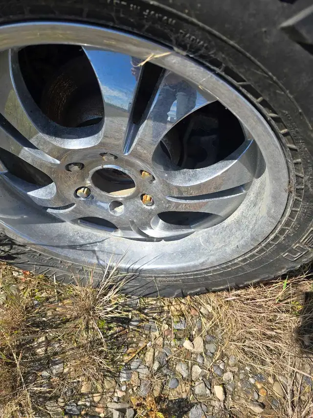20 inch 6 by 5.5 GM Rims and tires in Tires & Rims in Calgary - Image 8