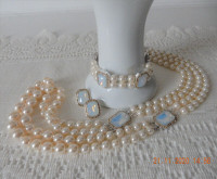 Vintage jewelry set 1980s Avon - Gutta Percha Orillia