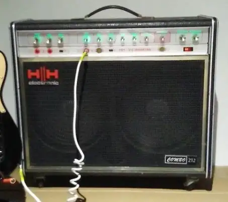 HH VS MUSICIAN COMBO AMP in Amps & Pedals in Windsor Region - Image 2