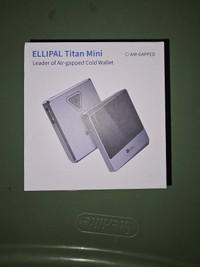 Elliepal Titan Mini Air Gap Cold Storage Wallet