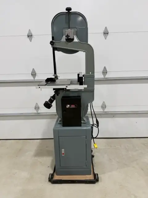 PROFESSIONAL BANDSAW in Other in Barrie - Image 4