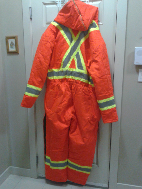 Pioneer Winter Insulated Coverall 3XL in Men's in Edmonton - Image 3