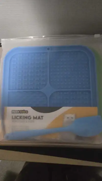 MeetStore Licking Mat For Dogs & Cats Brand New , View more